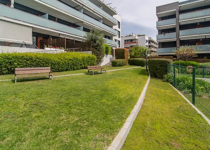 Sitges Spaces Garden Paradise 3 Bedroom, 3 Bathroom, Huge Private Garden-Terrace, Pool- Sleeps Up To 8