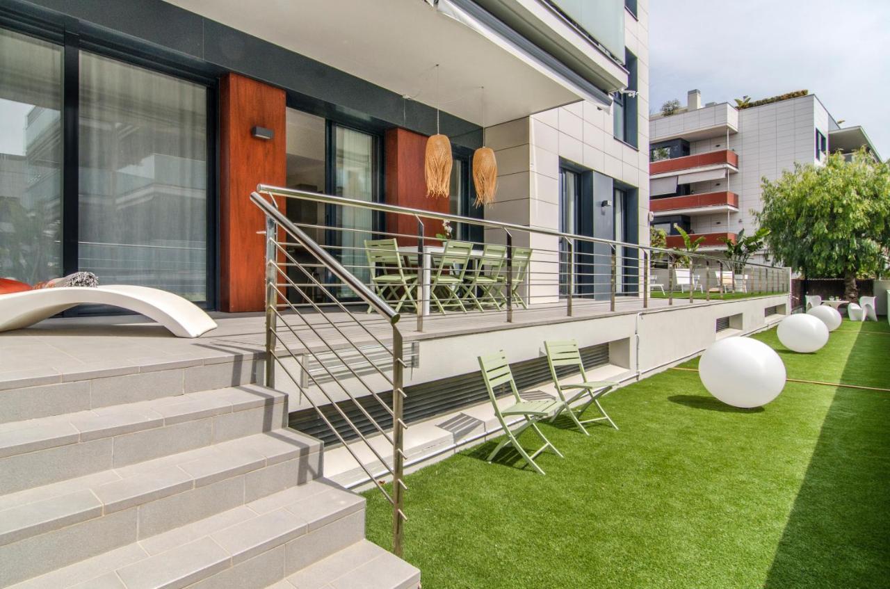 Spaces Garden Paradise 3 Bedroom, 3 Bathroom, Huge Private Garden-terrace, Pool- Sleeps Up To 8 Appartement Sitges