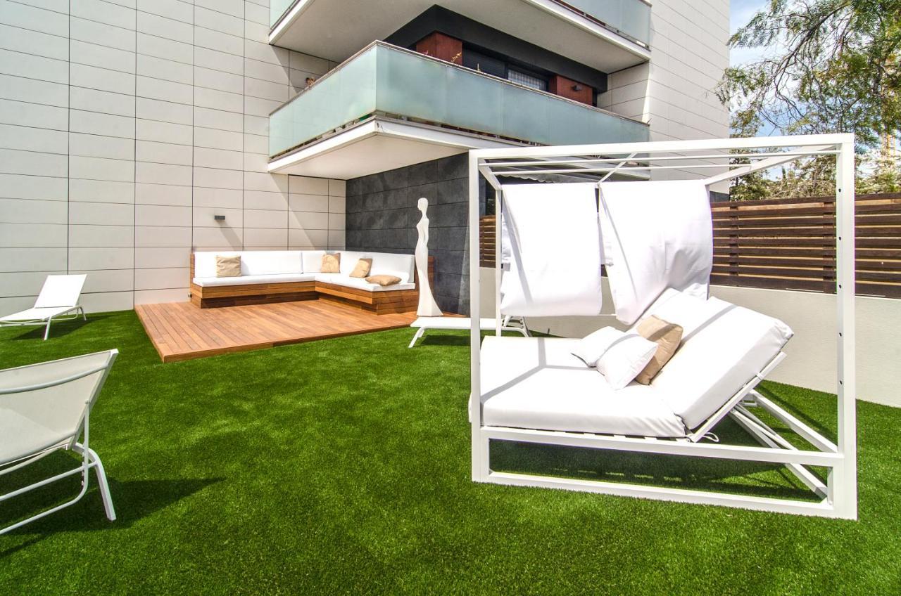 Appartement Spaces Garden Paradise 3 Bedroom, 3 Bathroom, Huge Private Garden-terrace, Pool- Sleeps Up To 8 *