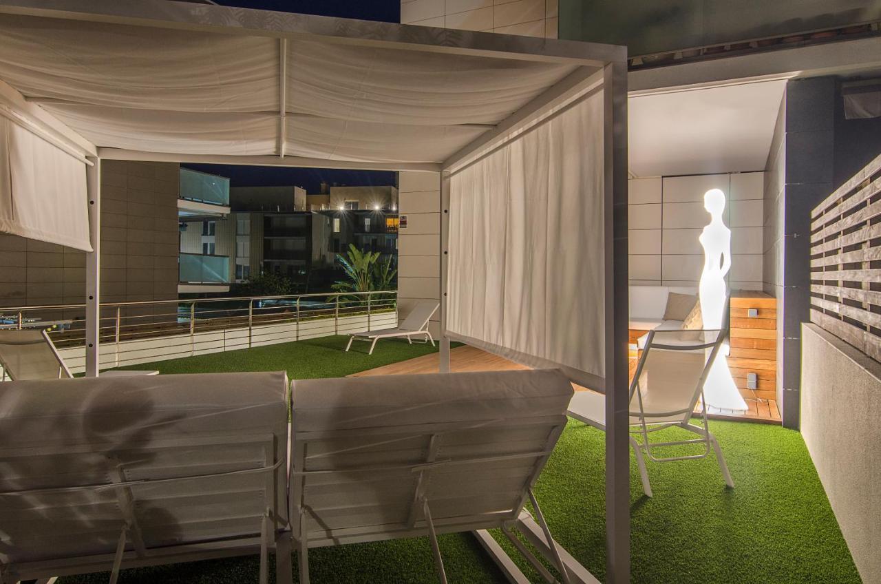 Spaces Garden Paradise 3 Bedroom, 3 Bathroom, Huge Private Garden-terrace, Pool- Sleeps Up To 8 Appartement *