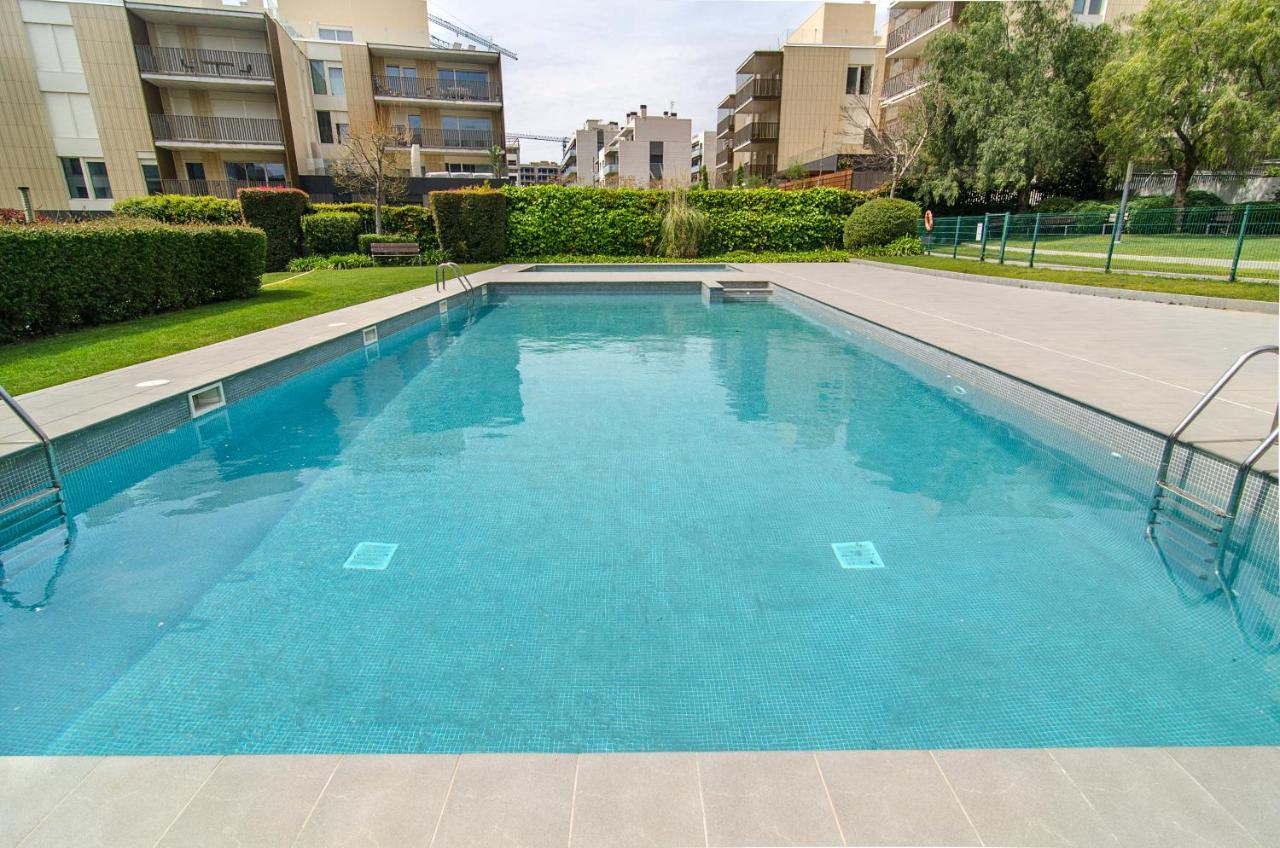 Appartement Spaces Garden Paradise 3 Bedroom, 3 Bathroom, Huge Private Garden-terrace, Pool- Sleeps Up To 8 Sitges
