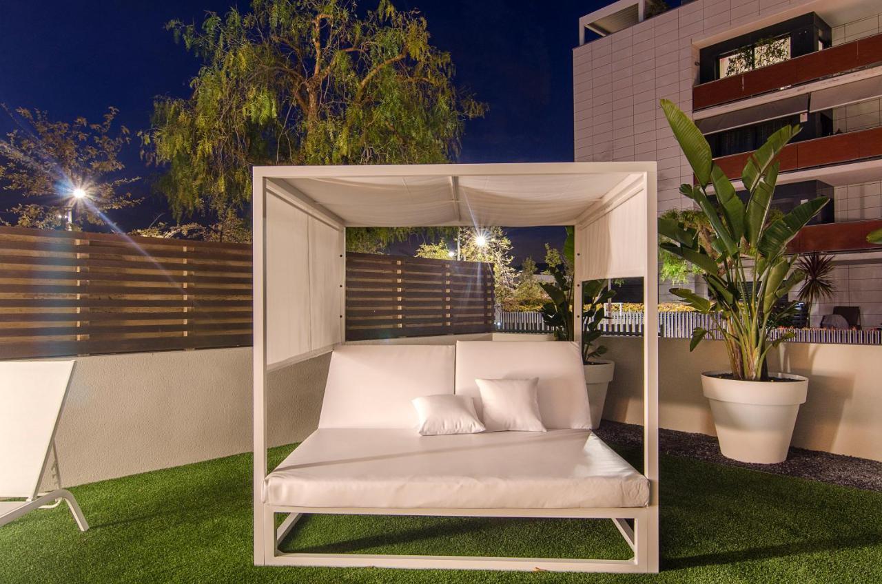 Spaces Garden Paradise 3 Bedroom, 3 Bathroom, Huge Private Garden-terrace, Pool- Sleeps Up To 8 Apartamento *