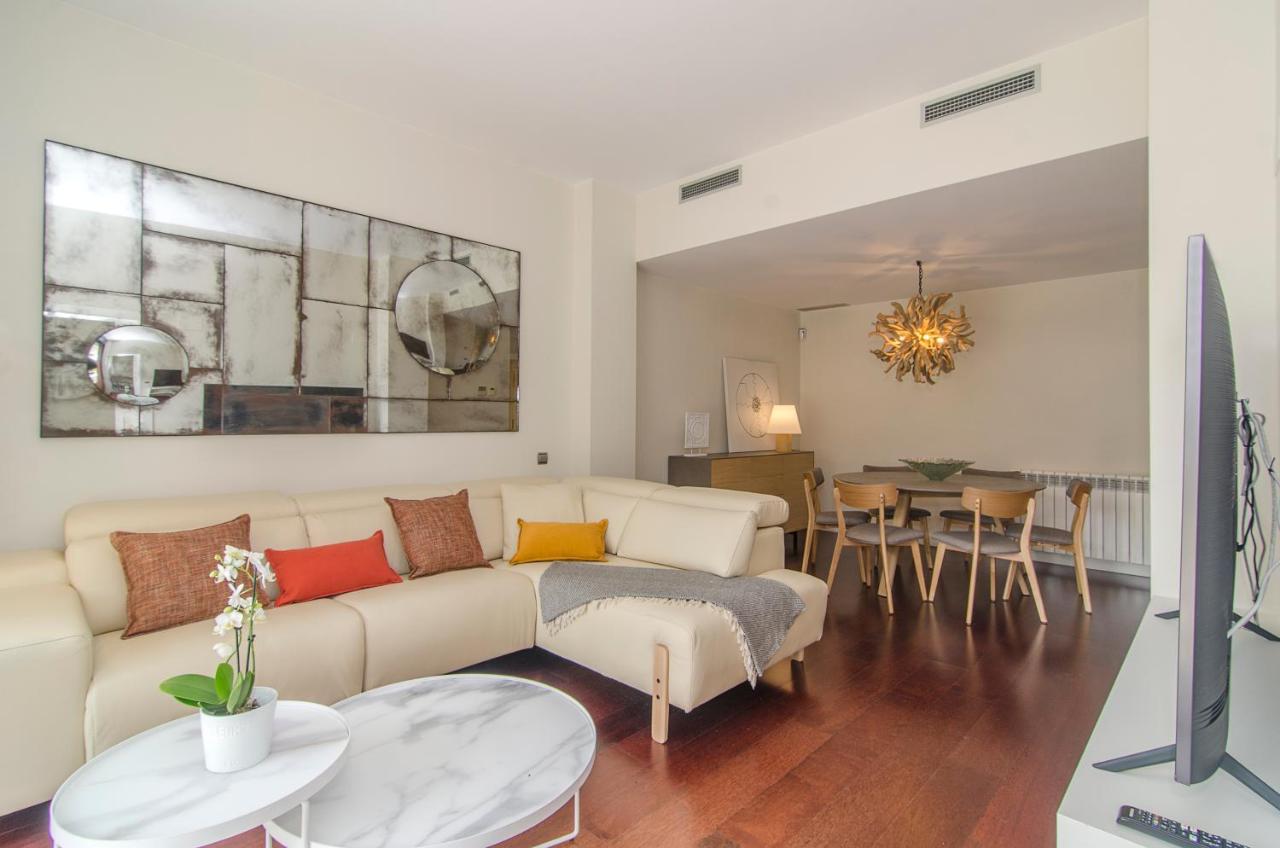 Apartamento Spaces Garden Paradise 3 Bedroom, 3 Bathroom, Huge Private Garden-terrace, Pool- Sleeps Up To 8 *