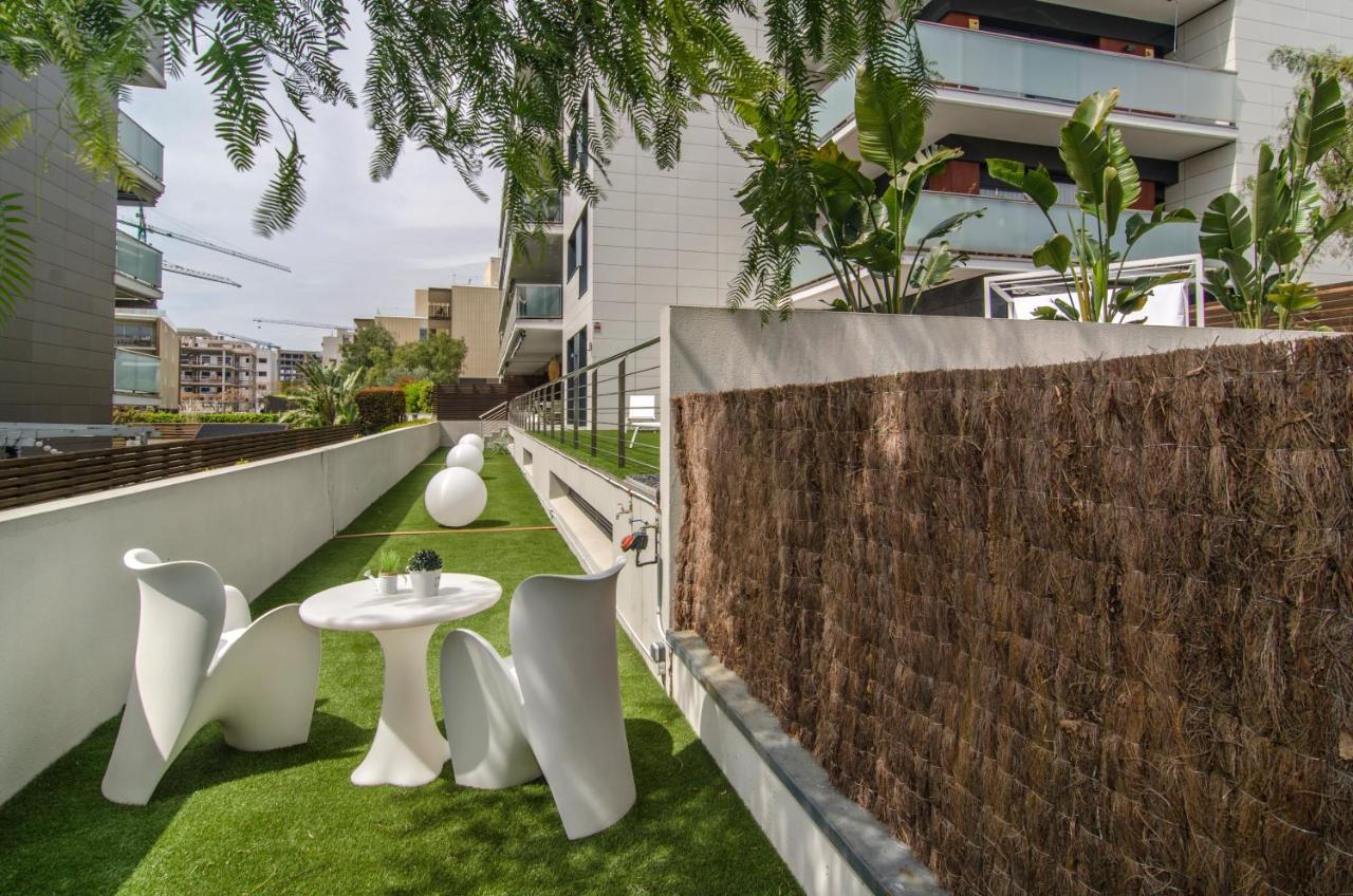 Apartament Spaces Garden Paradise 3 Bedroom, 3 Bathroom, Huge Private Garden-terrace, Pool- Sleeps Up To 8 *
