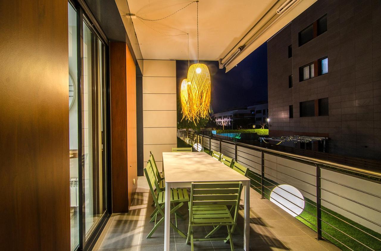Apartament Spaces Garden Paradise 3 Bedroom, 3 Bathroom, Huge Private Garden-terrace, Pool- Sleeps Up To 8 Sitges