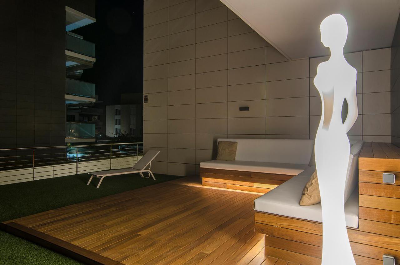Spaces Garden Paradise 3 Bedroom, 3 Bathroom, Huge Private Garden-terrace, Pool- Sleeps Up To 8 Apartament